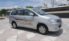 Toyota Innova   2010 - Cần bán Toyota Innova đời 2010 xe gia đình 