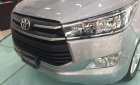 Toyota Innova  2.0E  2018 - Bán xe Toyota Innova 2.0E năm sản xuất 2018, màu bạc, 743 triệu
