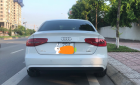 Audi A4 2012 - Cần bán gấp Audi A4 sản xuất 2012 màu trắng, giá chỉ 889 triệu, xe nhập