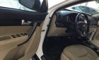 Kia Sorento 2016 - Cần bán Kia Sorento sản xuất năm 2016, màu trắng, 869tr