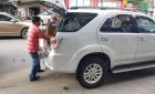 Toyota Fortuner 2012 - Cần bán gấp Toyota Fortuner năm sản xuất 2012, màu bạc xe gia đình, giá 700tr