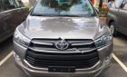 Toyota Innova 2.0E 2018 - Cần bán Toyota Innova 2.0E đời 2018, màu nâu xám