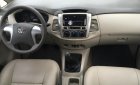 Toyota Innova 2.0E 2012 - Bán xe Toyota Innova 2.0E 2012, màu vàng, form mới, giá tốt