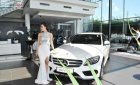 Mercedes-Benz C class C300 AMG 2018 - Cần bán xe Mercedes C300 AMG đời 2018, màu trắng sang trọng 