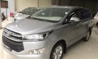 Toyota Innova 2017 - Bán Toyota Innova E số sàn 2017, xe đẹp xem xe Đà Lạt, vay 70%-bao sang tên