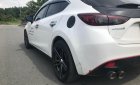 Mazda 3 2015 - Cần bán gấp Mazda 3 sản xuất năm 2015, màu trắng