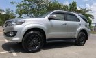 Toyota Fortuner 4x4 V 2015 - Cần bán xe Fortuner 2015 máy xăng tự động, gia đình sử dụng