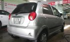 Chevrolet Spark 2010 - Cần bán gấp Chevrolet Spark đời 2010, màu bạc 