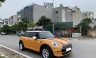 Mini Cooper G 2016 - Cần bán gấp trả nợ xe Mini Cooper đời 2016, màu vàng, tự động full option