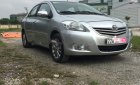 Toyota Vios 1.5E 2012 - Bán Toyota Vios 1.5E đời 2012, màu bạc số sàn, giá chỉ 355 triệu