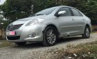 Toyota Vios 1.5E 2012 - Bán Toyota Vios 1.5E đời 2012, màu bạc số sàn, giá chỉ 355 triệu