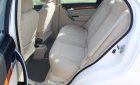 Daewoo Gentra SX 2011 - Daewoo Gentra dòng cao cấp SX, cuối 2011, màu trắng vip, xe nhà trùm mềm nên mới như xe hãng