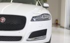 Jaguar XF 2017 - Cần bán giá xe Jaguar XF Prestige 2.0, màu trắng, bảo hành, hotline 0932222253