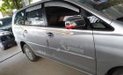 Toyota Innova G 2010 - Cần bán lại xe Toyota Innova G đời 2010, màu bạc số sàn