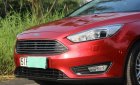 Ford Focus Titanium 2016 - Cần bán gấp Ford Focus Titanium đời 2016, màu đỏ, 678 triệu