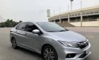 Honda City AT 2018 - Bán Honda City tự động đk 3/18, màu bạc, xe đi 6000 km như mới