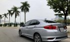 Honda City AT 2018 - Bán Honda City tự động đk 3/18, màu bạc, xe đi 6000 km như mới