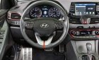 Hyundai Elantra   2018 - Cần bán Hyundai Elantra 2018, màu đen, giá chỉ 560 triệu