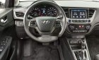 Hyundai Elantra   2018 - Cần bán Hyundai Elantra 2018, màu đen, giá chỉ 560 triệu