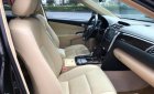 Toyota Camry 2.0E 2016 - Cần bán xe Toyota Camry 2.0E năm 2016, màu đen