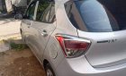 Hyundai Grand i10 2016 - Cần bán xe Hyundai Grand i10 năm 2016, màu bạc, giá chỉ 300 triệu