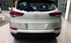 Hyundai Tucson 2.0 Limited  2018 - Bán ô tô Hyundai Tucson 2.0 năm 2018, màu bạc, giá chỉ 910 triệu