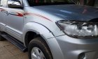 Toyota Fortuner 2.5G 2009 - Cần bán gấp Toyota Fortuner 2.5G đời 2009, màu bạc số sàn