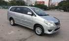 Toyota Innova 2.0E 2013 - Bán Toyota Innova 2.0E sản xuất năm 2013, màu bạc số sàn giá cạnh tranh