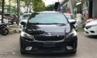 Kia Cerato 1.6AT 2017 - Bán Kia Cerato 1.6AT sản xuất năm 2017, màu đen, giá 615 triệu