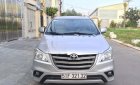 Toyota Innova 2.0 E 2015 - Bán ô tô Toyota Innova 2.0 E đời 2015, màu bạc, mới chạy 42000 km