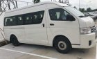 Toyota Hiace 2018 - Bán ô tô Toyota Hiace sản xuất năm 2018, màu trắng giá cạnh tranh