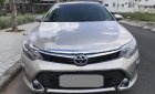 Toyota Camry 2.0AT 2018 - Cần bán gấp Toyota Camry 2.0AT năm sản xuất 2018, màu vàng, giá chỉ 938 triệu