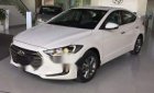 Hyundai Elantra 2018 - Cần bán xe Hyundai Elantra đời 2018, màu trắng, 565.3 triệu