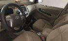 Toyota Innova 2015 - Bán xe Toyota Innova sản xuất 2015, màu xám, giá 575tr