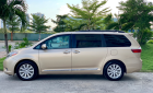 Toyota Sienna 3.5 Limited AWD 2010 - Cần bán Toyota Sienna 3.5 Limited AWD năm sản xuất 2010, màu vàng, nhập khẩu một chủ