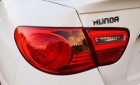 Hyundai Avante 2014 - Chính chủ bán Hyundai Avante đời 2014, màu trắng