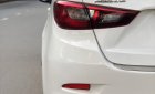 Mazda 2 1.5AT 2016 - Bán xe Mazda 2 1.5AT sản xuất năm 2016, màu trắng giá tốt 485tr