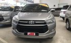 Toyota Innova 2017 - Bán xe Innova E sản xuất 2017 màu bạc, giảm ngay 30tr cho khách hàng xem xe thiện chí