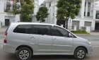 Toyota Innova 2.0E 2016 - Bán xe Toyota Innova 2.0E đời 2016, màu bạc chính chủ, giá tốt