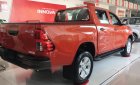 Toyota Hilux 2018 - Bán ô tô Toyota Hilux đời 2018, màu cam, nhập khẩu, xe giao ngay, giá tốt nhất miền Nam