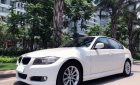 BMW 3 Series 320i 2010 - Bán BMW 320i sản xuất 2010, màu trắng rất mới và giữ gìn