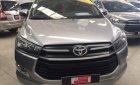 Toyota Innova E 2017 - Bán Toyota Innova E đời 2017, màu xám số sàn, giá tốt