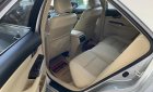 Toyota Camry 2.0E 2015 - Bán xe Toyota Camry 2.0E 2015, màu bạc, giá thương lượng