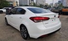 Kia Cerato 1.6AT 2016 - Bán Kia Cerato 1.6AT sản xuất năm 2016, màu trắng xe gia đình