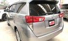 Toyota Innova E 2017 - Cần bán Innova 2.0E năm sản xuất 2017, màu bạc, giá tốt
