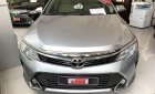 Toyota Camry 2.0E 2015 - Bán xe Toyota Camry 2.0E 2015, màu bạc, giá thương lượng