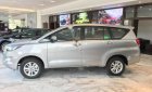 Toyota Innova 2.0E 2018 - Bán Toyota Innova 2.0E 2018, màu nâu giá cạnh tranh