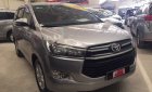 Toyota Innova E 2017 - Bán Toyota Innova E đời 2017, màu xám số sàn, giá tốt