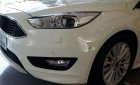 Ford Focus Titanium 2018 - Cần bán Ford Focus Titanium, đời 2018, sẵn màu xe, giao ngay ưu tiên KH trả thẳng. Có hỗ trợ vay trả góp