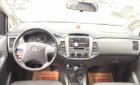 Toyota Innova E 2013 - Bán Toyota Innova E sản xuất năm 2013, màu ghi vàng, 548 triệu